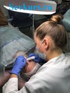 Механическая и ультразвуковая чистка лица с применением химического пилинга и успокаивающей маски для лица.